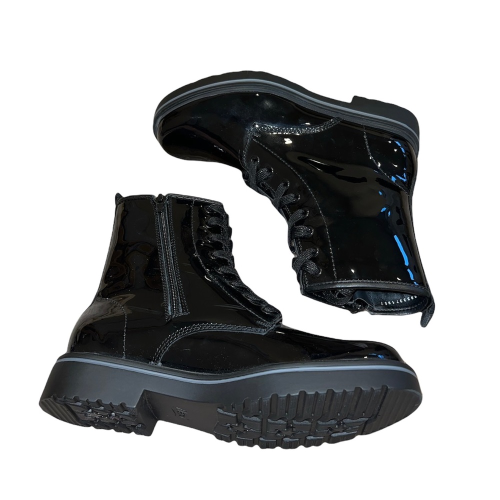 ⭐️ shiny black boots ⭐️ never worn